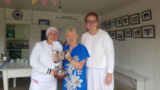 Women's H'cap Doubles Winners Caroll Keoghan and Jacinta O'Callaghan with President Eileen MacSweeney