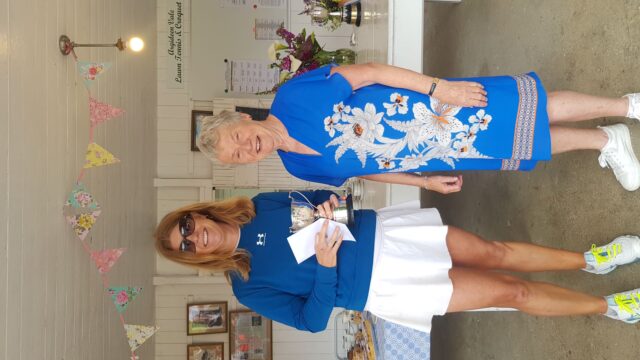 Wonen's H'cap Winner Ciara Crowe with President Eileen MacSweeney (Runner Up Emily Buckley missing from photo)